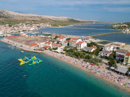 Pag House | Villa Galeb Pag - at the main Beach