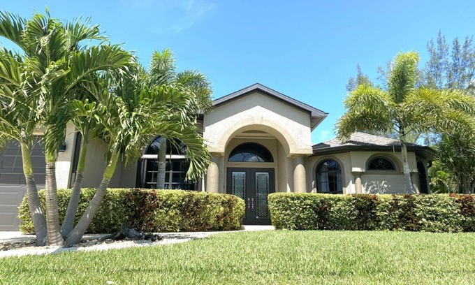 Trafalgar House | Villa Harley Summer Comfortable holiday residence