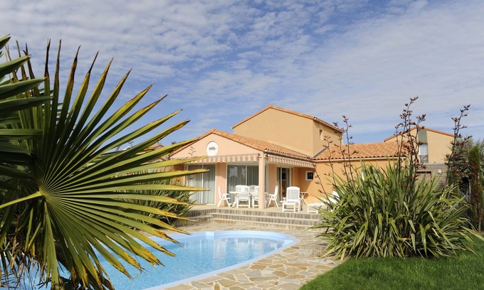 Chateau-d'Olonne Villa | Villa in France with Private Pool & Garden