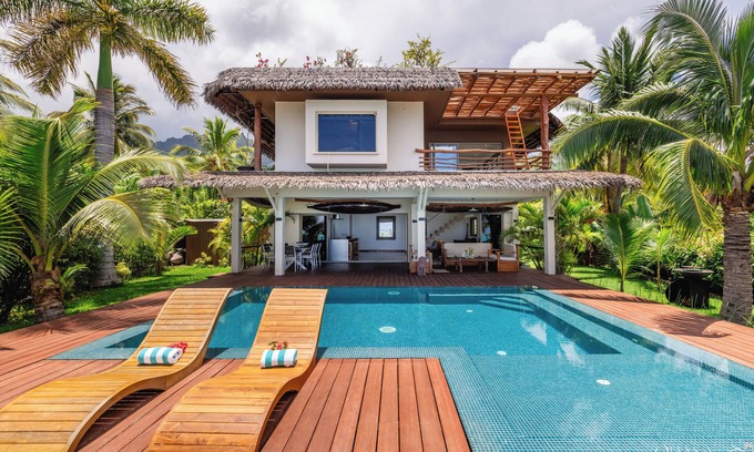 Otumai Villa | Villa Iti - 3BR Oceanfront Villa w/Beautiful Pool