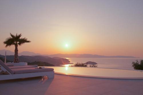 Pefki Villa | Villa Kikinou