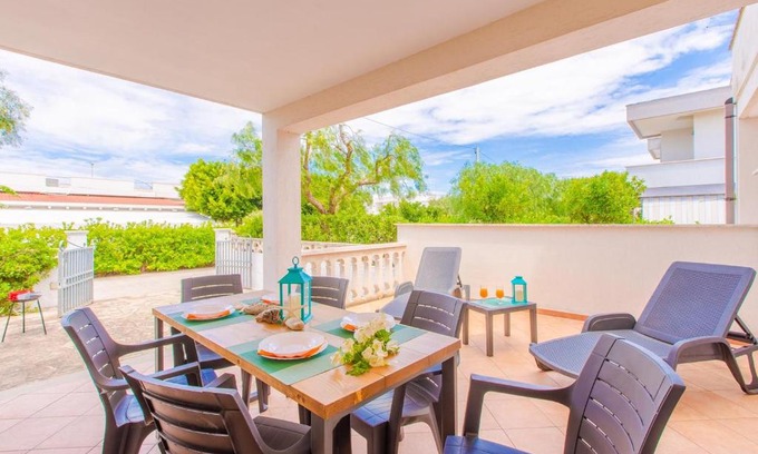 Torre Santa Sabina House | Villa la Mezza Luna
