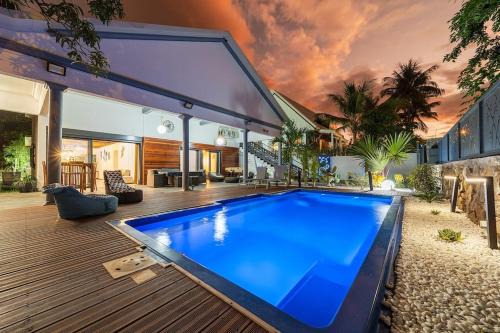 L'Ermitage-les-Bains Villa | Villa Lyah