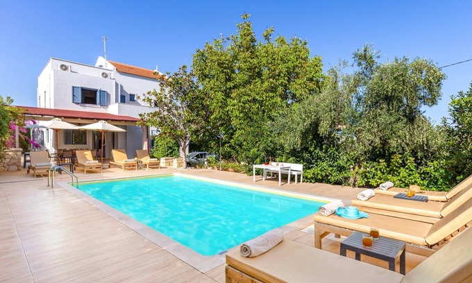 Houdetsi Villa | Villa Muse by Villa Plus