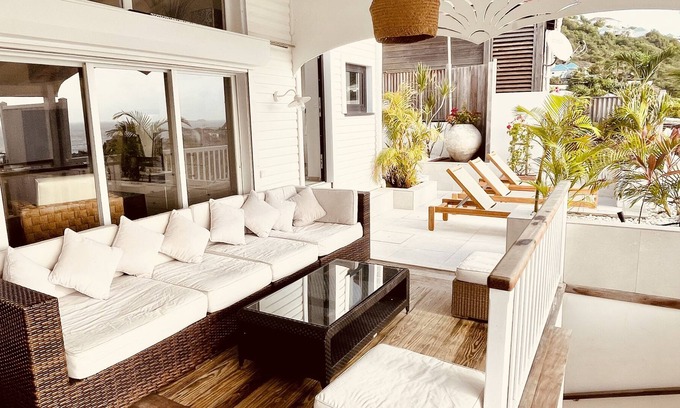 Public House | Villa Nagabaaja - New beach and heated pool