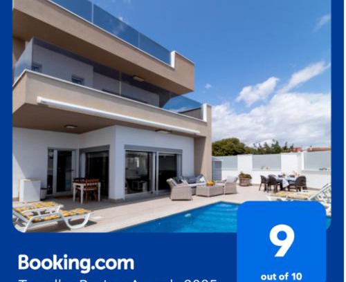 Pilar de la Horadada Villa | Villa near the sea