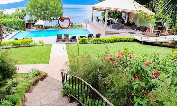Santa Ana House | Villa Noelia, Suite Garden, Lago de Coatepeque.
