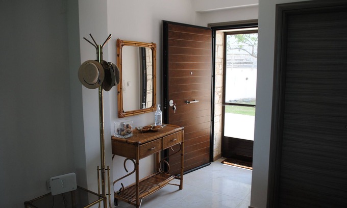 Kassandra Villa | Villa Olivia Beach House.
