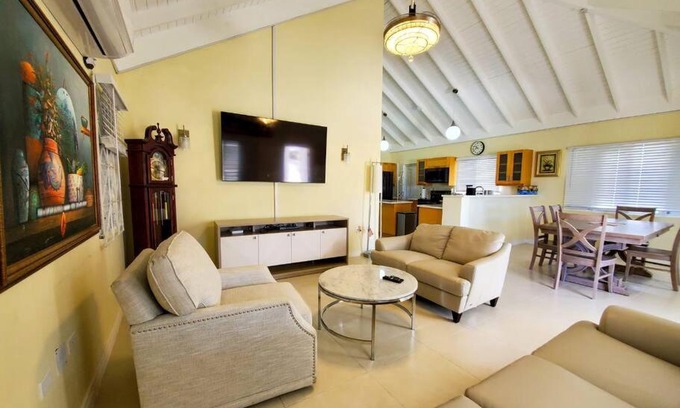 St. Ann's Bay House | Villa Paradiso