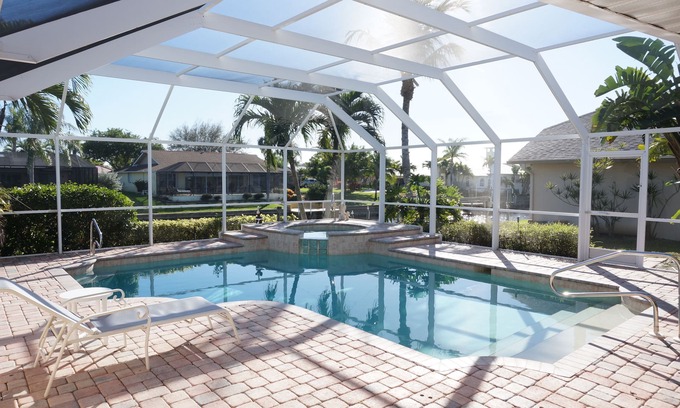 Caloosahatchee House | Villa Patricia - 3/2 Electric Heated Pool/Spa Home on Gulf Access Canal in SE Cape Coral