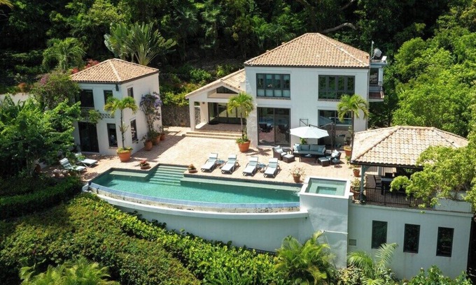 Maho Bay Quarter House | Villa Rivendell, Peter Bay Est. SolVillasUSVI