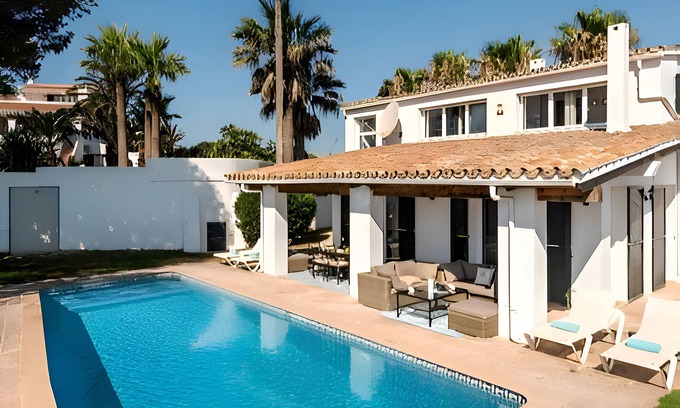 Es Castell House | Villa Roxana, by the sea and with private pool