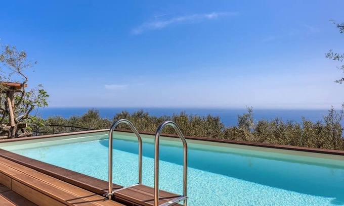 Massa Lubrense Villa | Villa Rusinella in Massa Lubrense