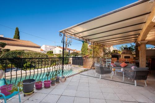Port-Saint-Louis-du-Rhone Bed & Breakfast | Villa Salamandre