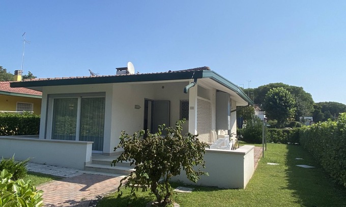 Bibione Lido dei Pini Villa | VILLA SAN MARCO 6 WITH PRIVATE GARDEN
