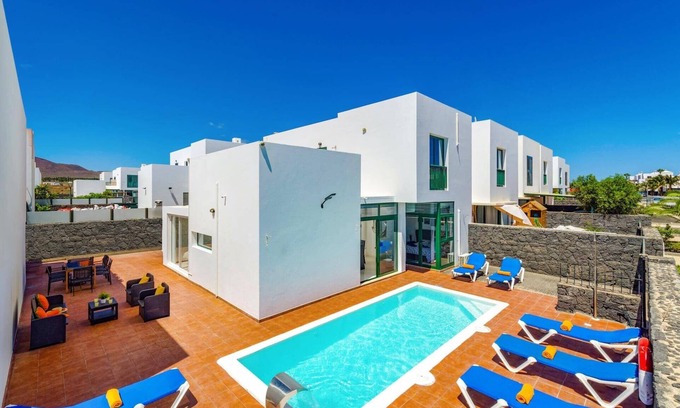 Costa Teguise Villa | Villa Sunshine Lanzarote by Villa Plus
