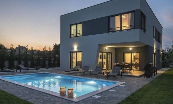 Jadreski Villa | Villa Tika Comfortable holiday residence