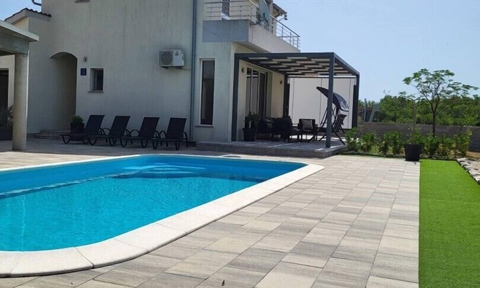Drnis Villa | Villa Tonka near Krka National Park with big pool and 4 mountines bikes at disposal