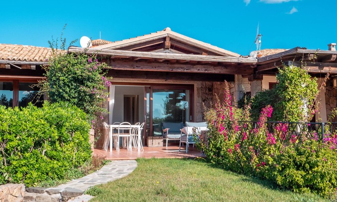 Puntaldia House | Villa Valentina 250m From The Beach, Puntaldia, Italy