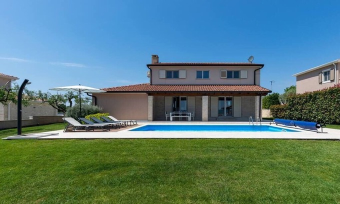 Vizinada Villa | Villa Vor Ort Summary
