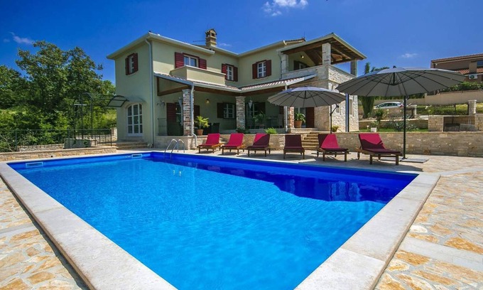 Montizana Villa | Villa with pool with a lovely panoramic view near Poreč