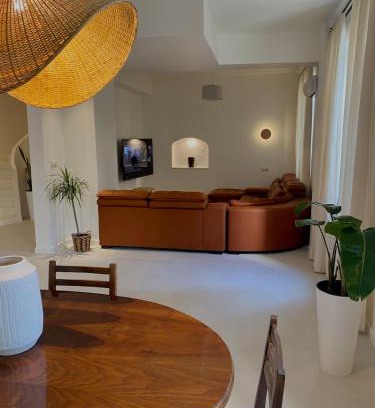 Vera Villa | Villa with rooftop hot tub