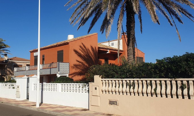 Cullera Apartment | Villa With unique beachfront apartments
