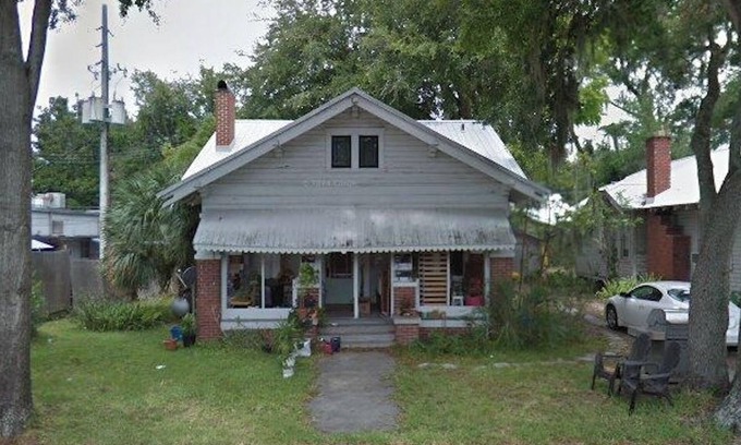 Gainesville Apartment | Vintage & Affordable Unit 3 of 6