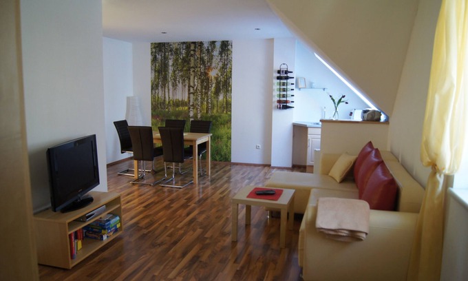 Loipersdorf bei Fuerstenfeld Apartment | VISITING THE WINZER in the thermal spa and wine region