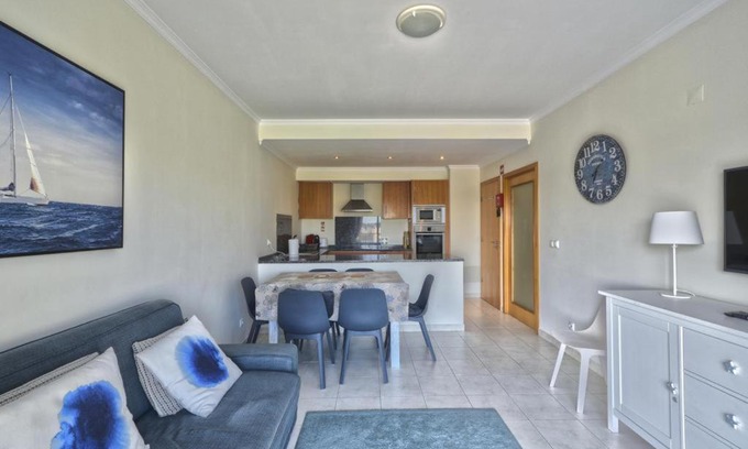 Olhos D'Agua Apartment | Vista das Ondas - Apartamento 204