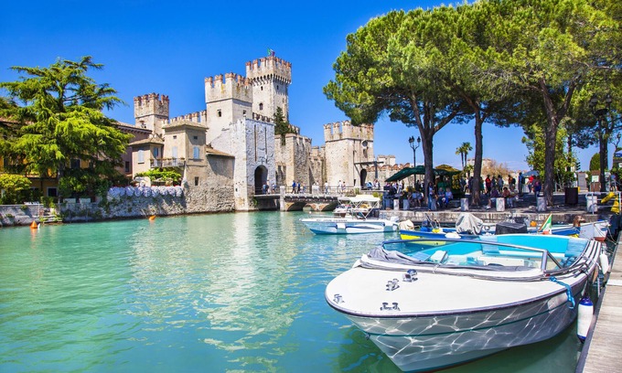 Desenzano del Garda Apartment | Vistalago Green Residence 100m From Lake