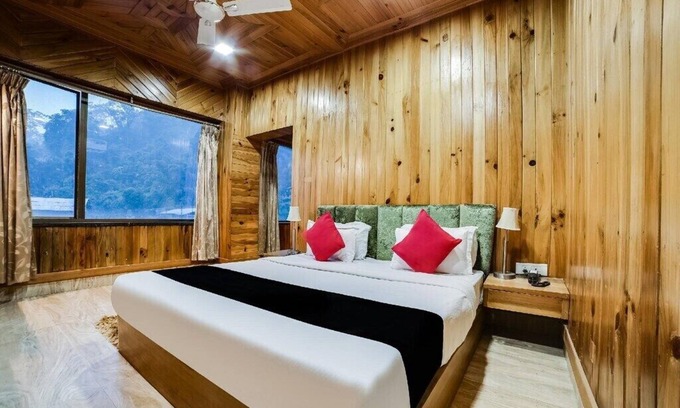 Bhalukpong Hotel | Waii International Hotel