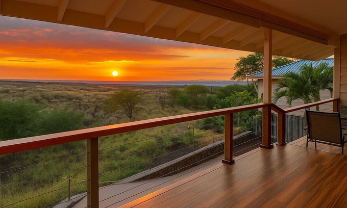 Sunset Ridge House | Waikoloa Luxury 3BR + Ohana Suite w/Ocean Views & Lanai — Hale Akaʻula