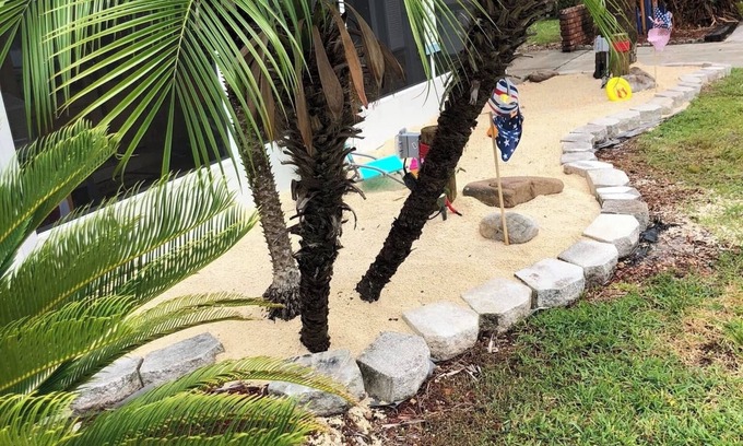 Crystal River House | Walk or Bike to EVERYTHING, All about comfort and location. Newly renovated 2025