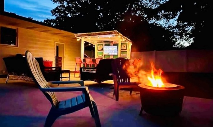 Beachwood-Bluffton House | Walk to Beach, Ping Pong Table, King Beds, Sleeps 6