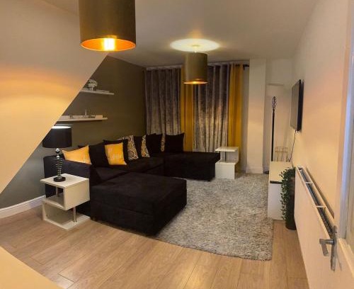 Butetown House | Warm spacious lovely house