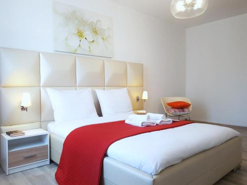 Mirow Apartment | Warsaw Royal Stay Aleja Jana Pawła II