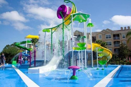 Windsor Hills Apartment | Water Park & Fantastic Pool only Minutes To Walt Disney World's Front Gate!