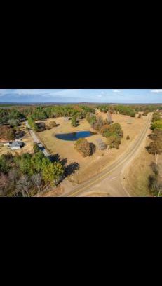 Water Valley Apartment | water valley, tiny home animal petting exp, fruit trees, fishing pond, stars, camping ect