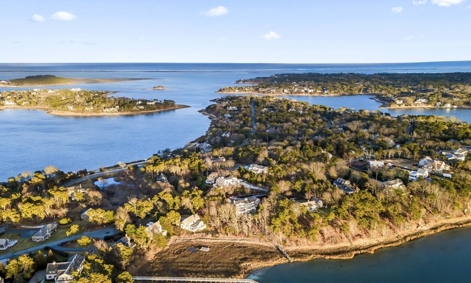 North Chatham House | Water views, private beach and spectacular sunsets from highest point in town.