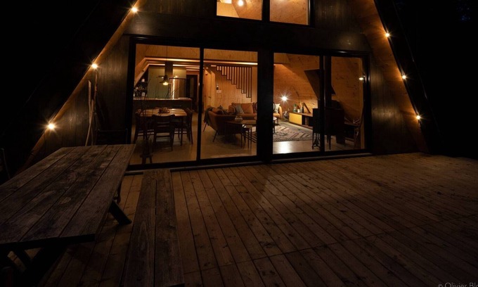 Saint-Calixte Ski Chalet | Waterfront, A-Frame, communion with nature,