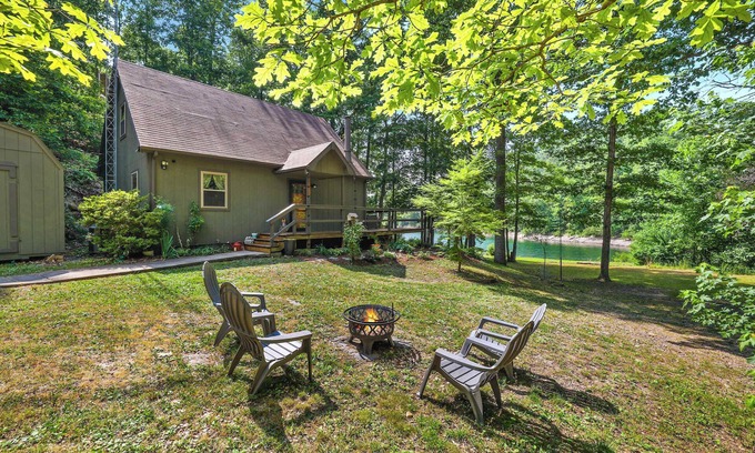 Rogers Cabin | Waterfront Beaver Lake Cabin Retreat