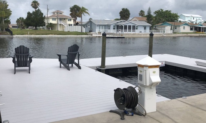 Spring Hill House | Waterfront Hernando beach 3 beds/2bath on deep water canal w/Dock, Fishing/kayak