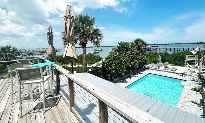 St. Augustine Cottage | Waterfront Retreat, Heated Pool & Rooftop Deck - 2 Bed, Kitchen, Great Location