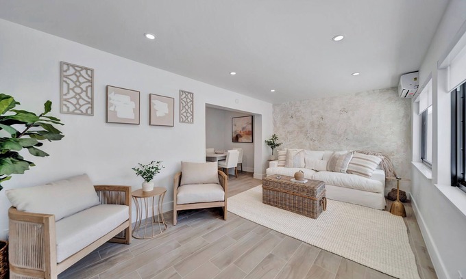 Coral Ridge Apartment | Waterfront Unit #3 20 Min Walk to Beach Shops and Restaurants