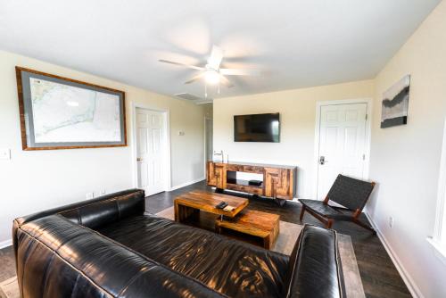 Waves Apartment | Watermen's Cabana 1C - 3-Bed, 2-Bath Apartment - Walk To BEACH Access & PET Friendly!
