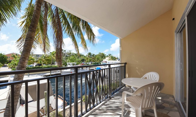 Key Largo Hotel | Waterside Suites & Marina