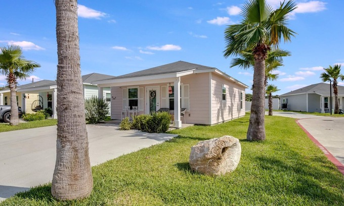 Fulton House | Welcome to Nauta Mirage a charming coastal retreat in Rockport, Texas