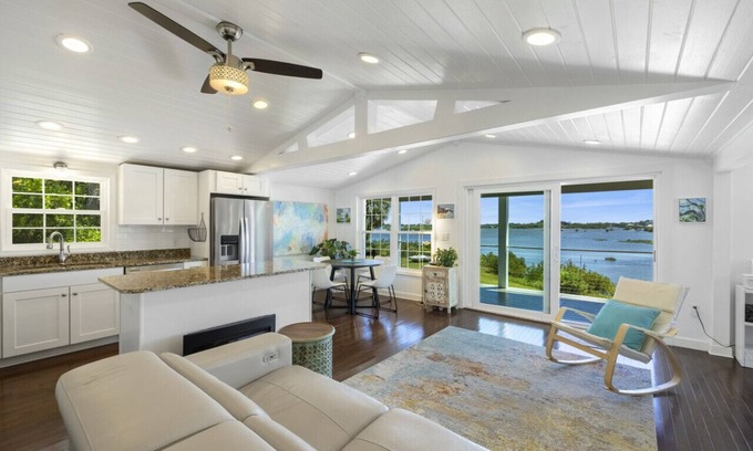Cedar Key House | Welcome to Sunrise Cottage Stilt House: A Serene Waterfront Retreat