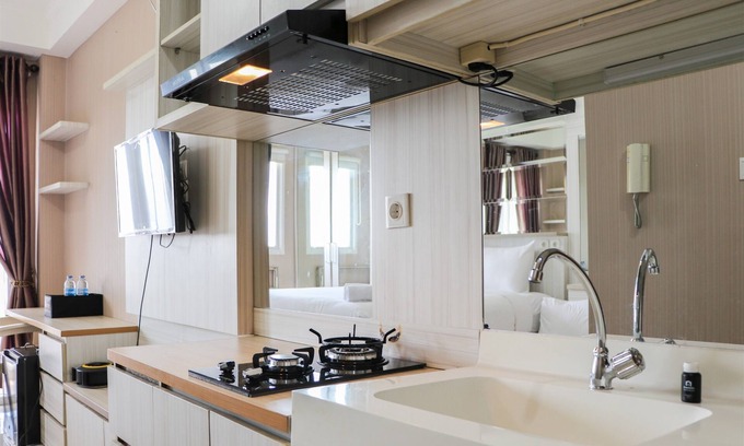 Cawang Apartment | Well Furnished Studio Room At Signature Park Grande Apartment